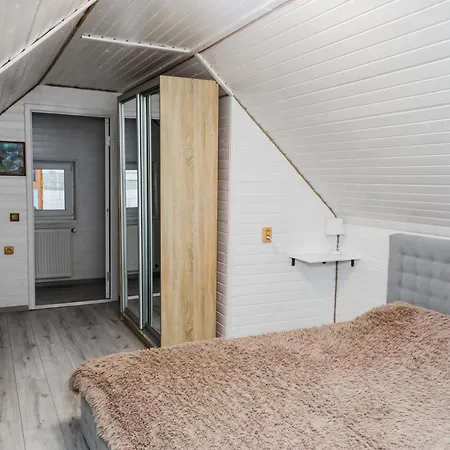 Melody アパート バコヴェル